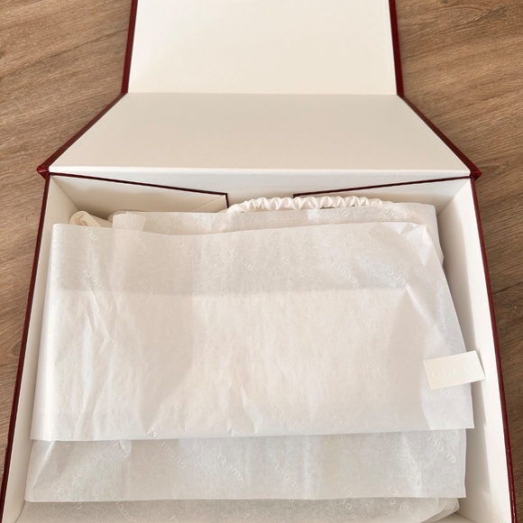 Gucci Bucket Handbag - Picture 7 of 8